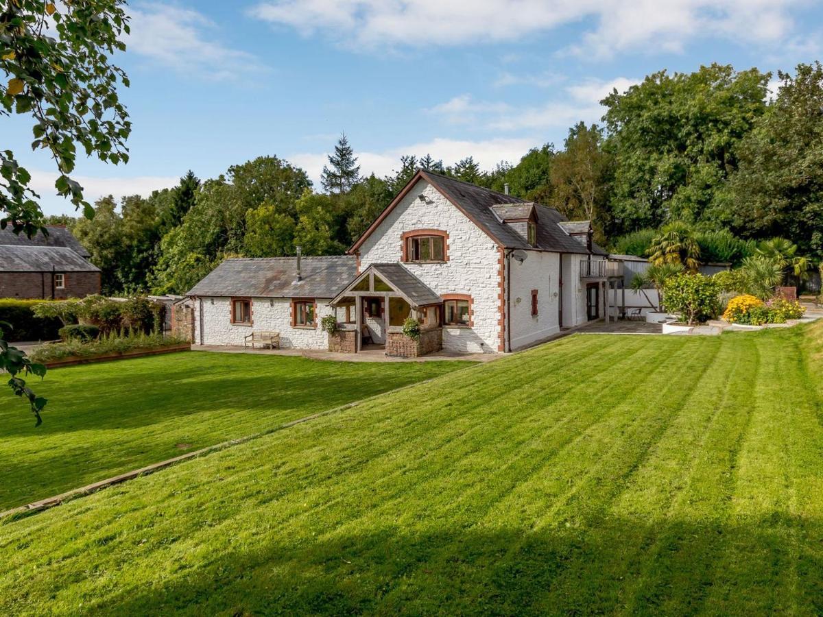 White Horse Farm Abergavenny Exterior photo