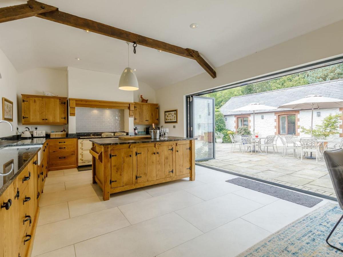 White Horse Farm Abergavenny Exterior photo